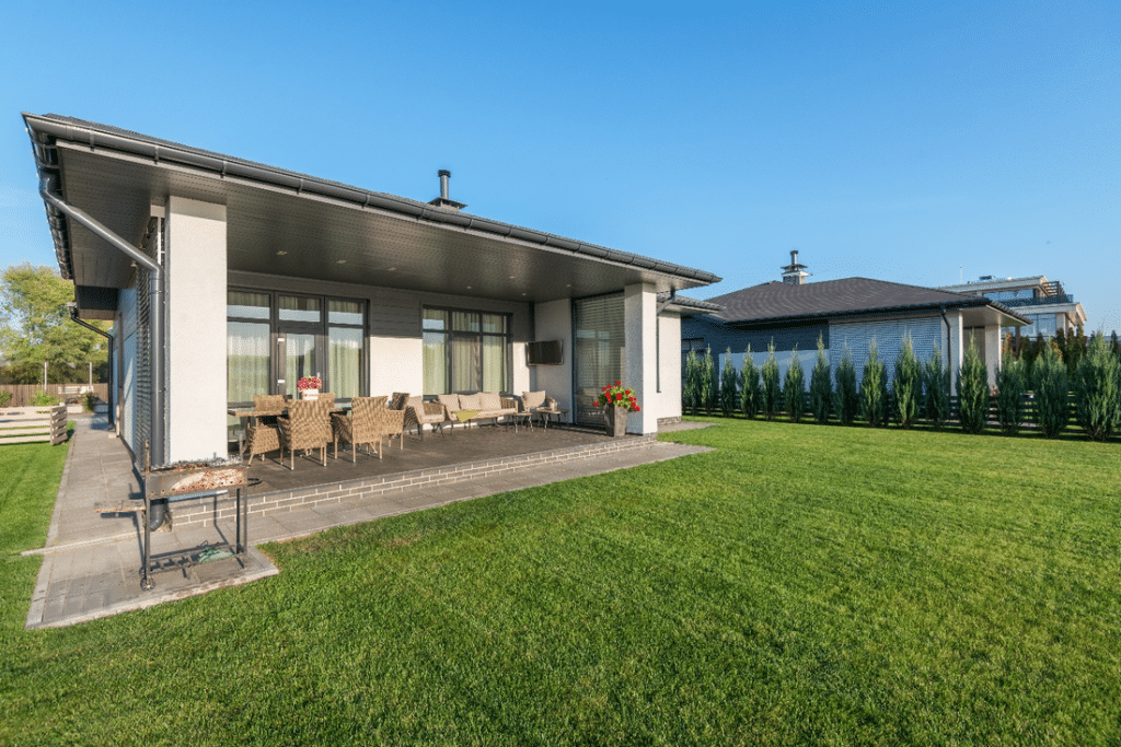 Read more about the article How To Choose A Cover For Outdoor Furniture